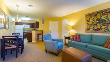 In-room safe, iron/ironing board, bed sheets