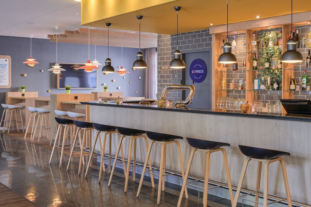 Holiday Inn Express Frankfurt Messe by IHG
