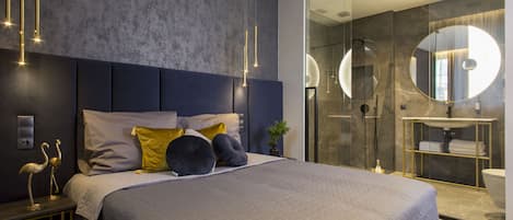 1 bedroom, hypo-allergenic bedding, in-room safe, desk