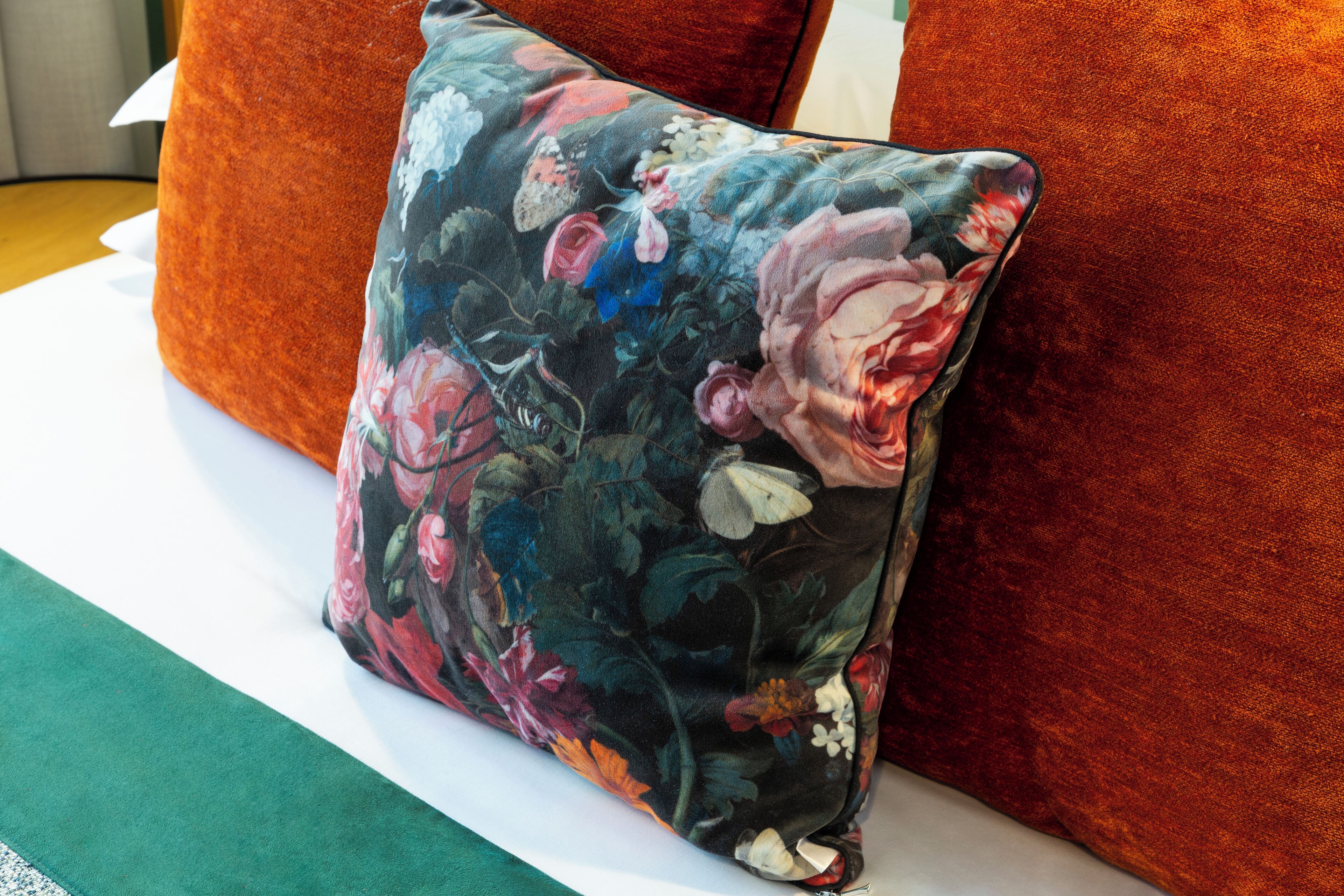 twin room | 1 bedroom, desk, laptop workspace, blackout curtains