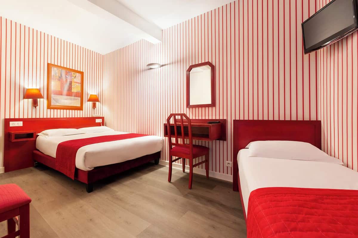 Triple Room, Non Smoking, Private Bathroom | In-room safe, desk, iron/ironing board, free WiFi