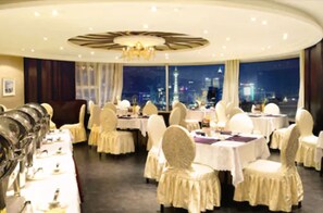 Daily buffet breakfast (CNY 98 per person) - The Bund Riverside Hotel (Shanghai)