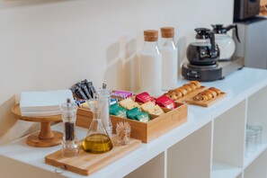 Daily buffet breakfast for a fee - Hotel Windrose (Rome)