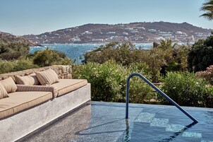 Private pool