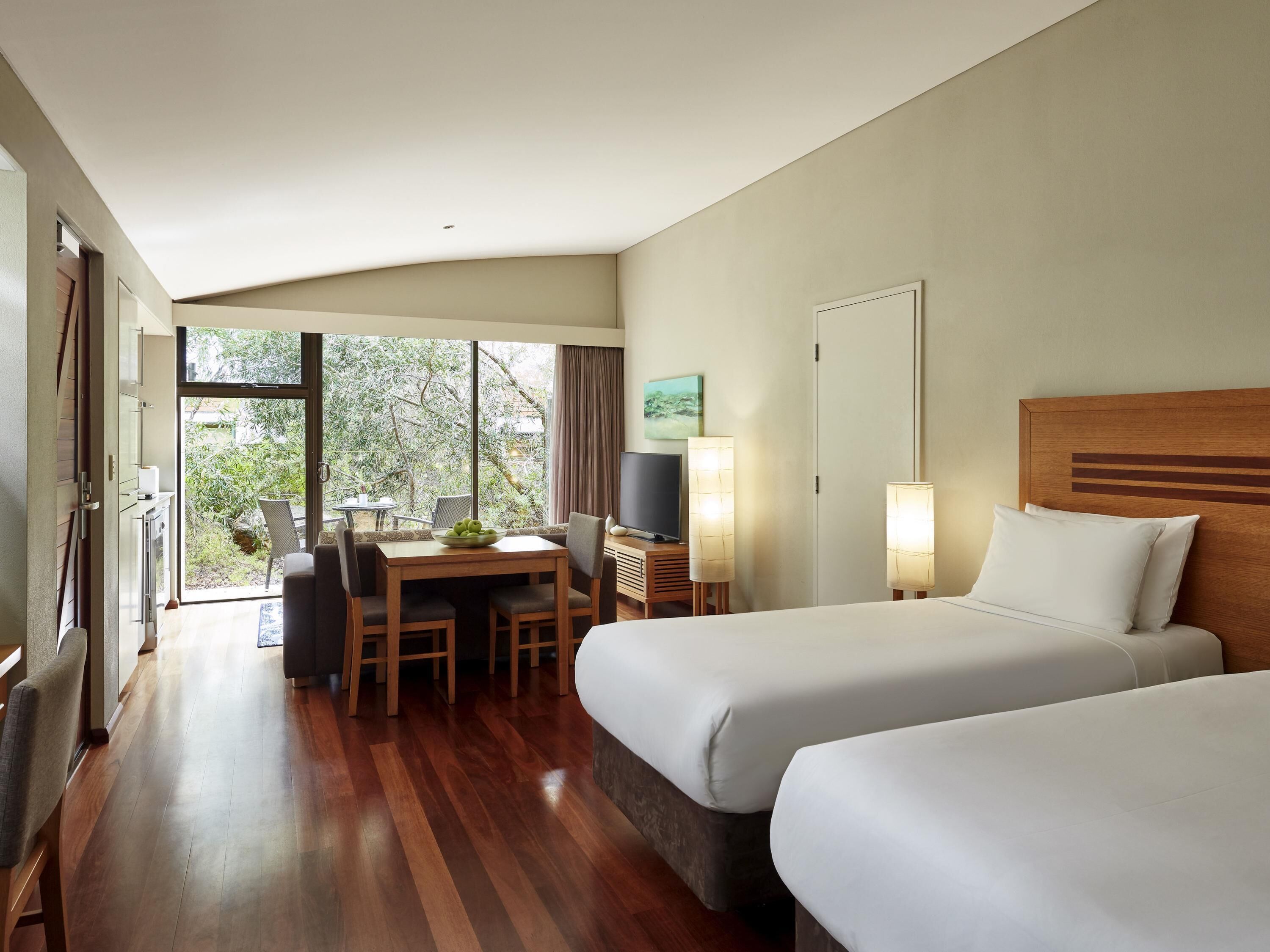 Studio, Two Twin Beds | Egyptian cotton sheets, premium bedding, in-room safe, desk