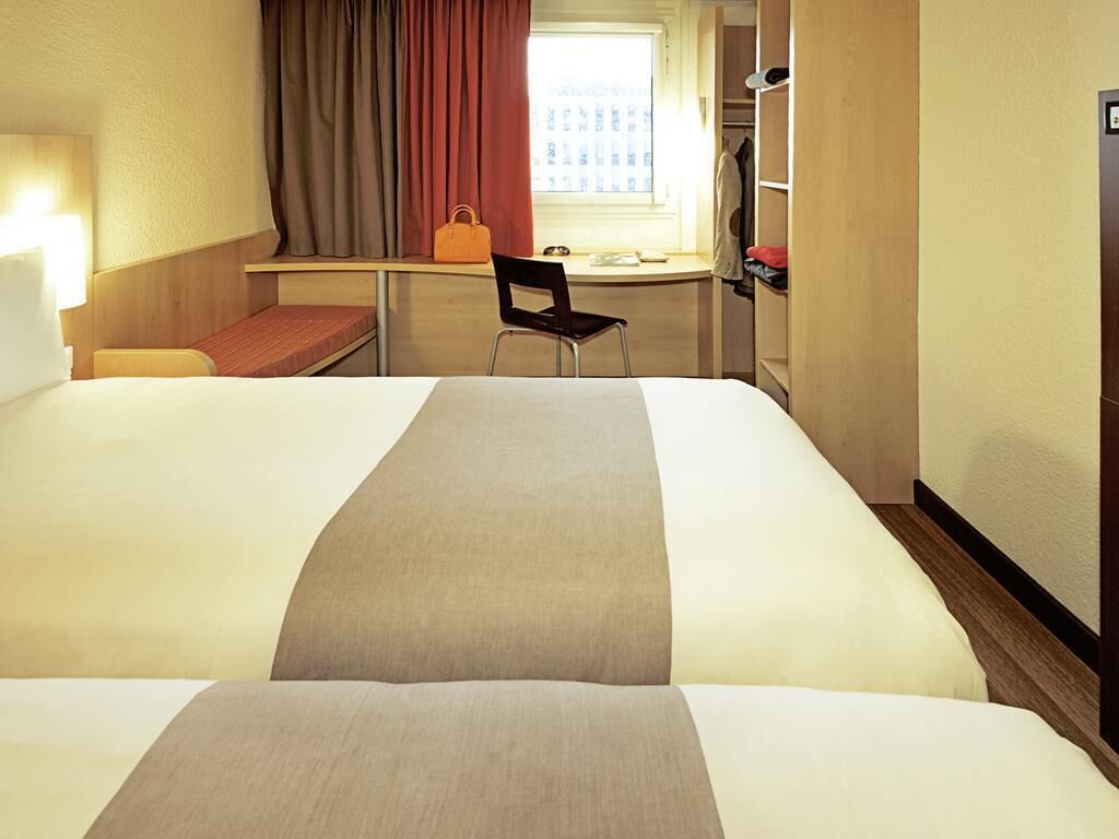 Standard Apartment, 2 Single Beds