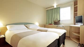 Standard Apartment, 2 Twin Beds | Minibar, in-room safe, desk, blackout drapes