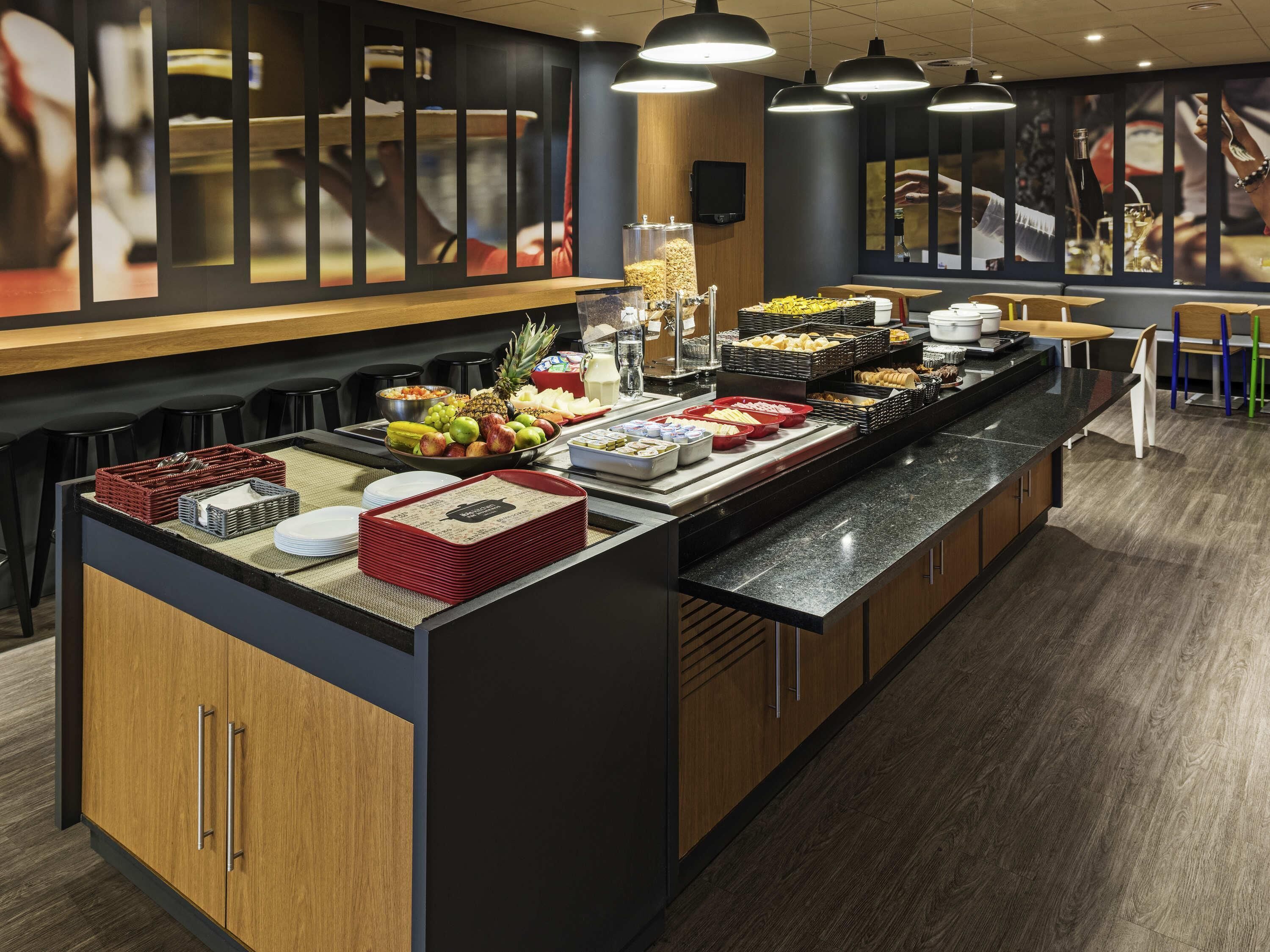 Breakfast, lunch and dinner served