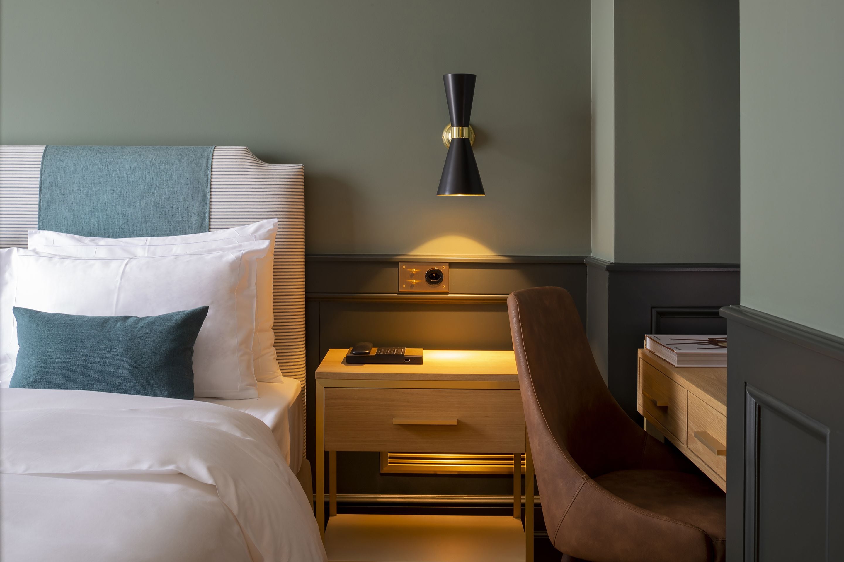 apartment, 2 bedrooms | premium bedding, minibar, in-room safe, desk