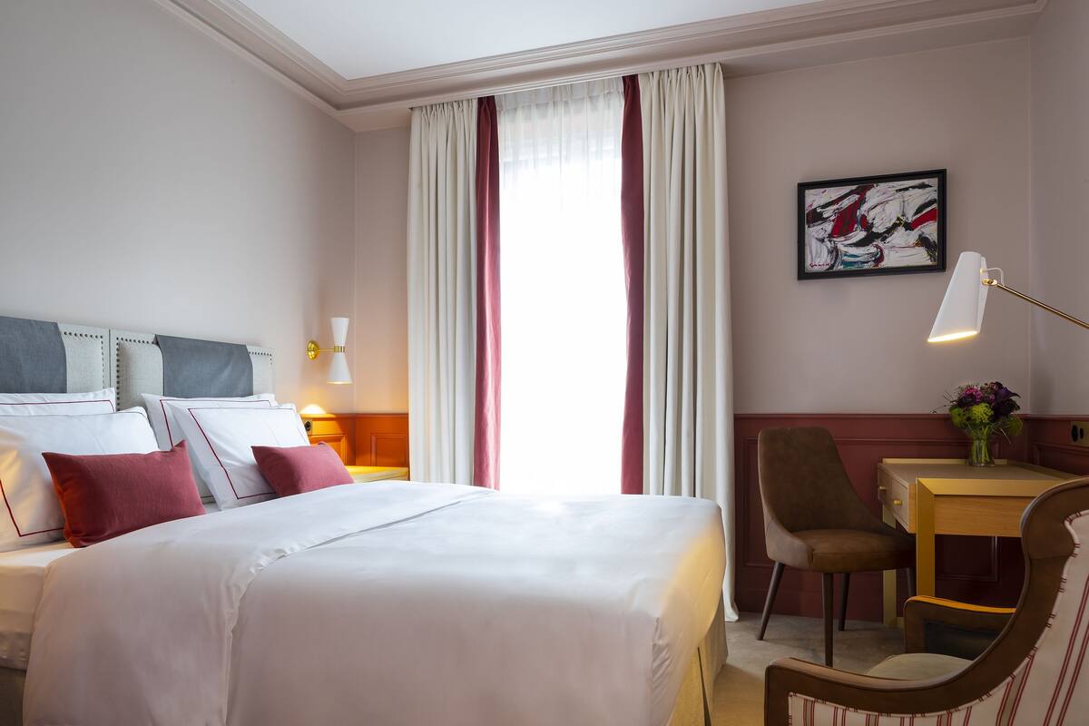 Classic Twin Room | Premium bedding, minibar, in-room safe, desk