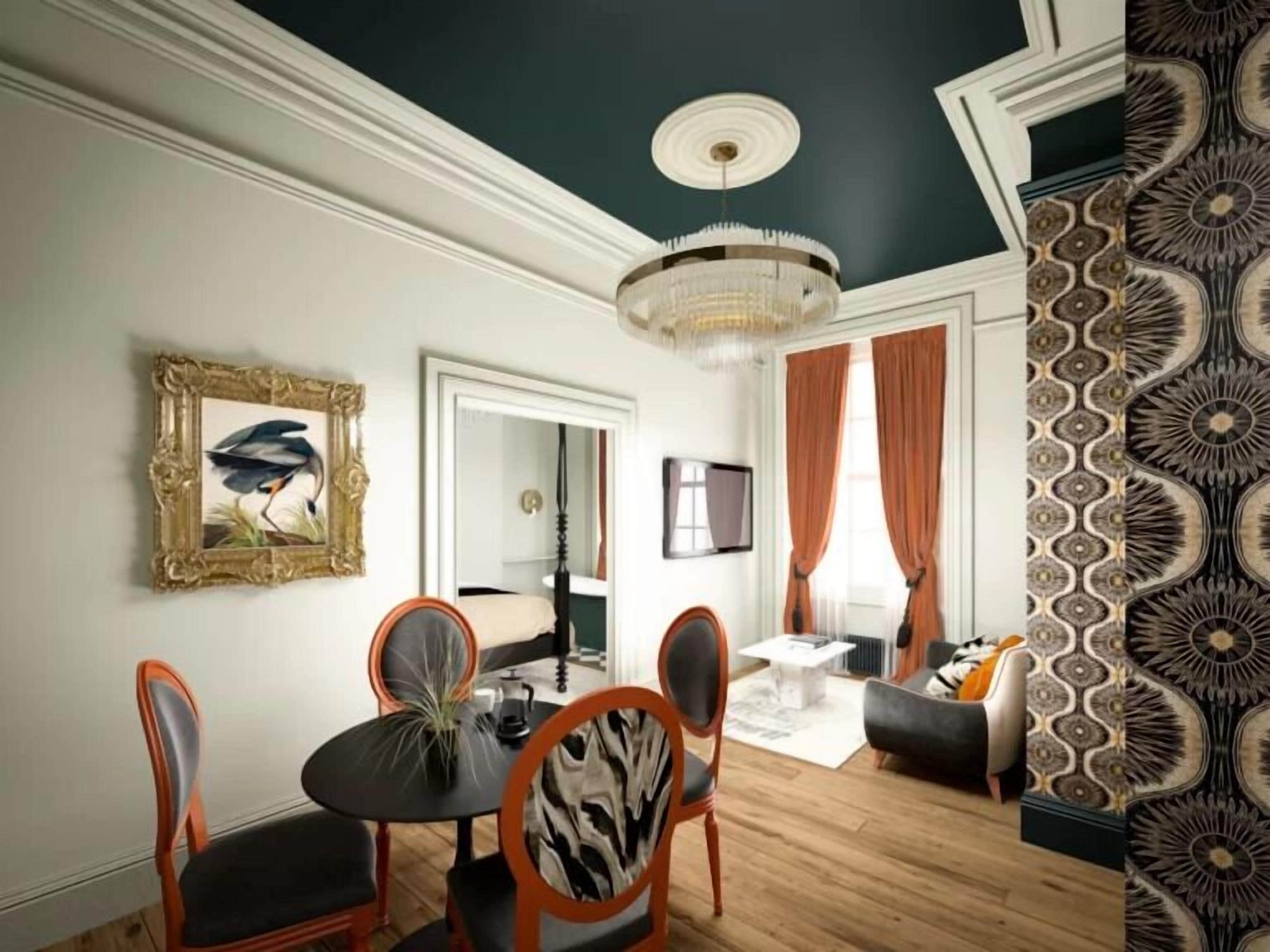 Botham | Living area | LCD TV