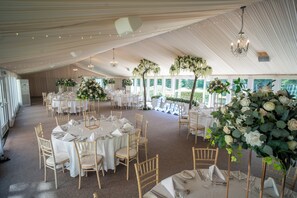 Indoor wedding - Hunton Park Hotel (Abbots Langley)