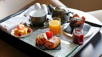 Daily full breakfast for a fee