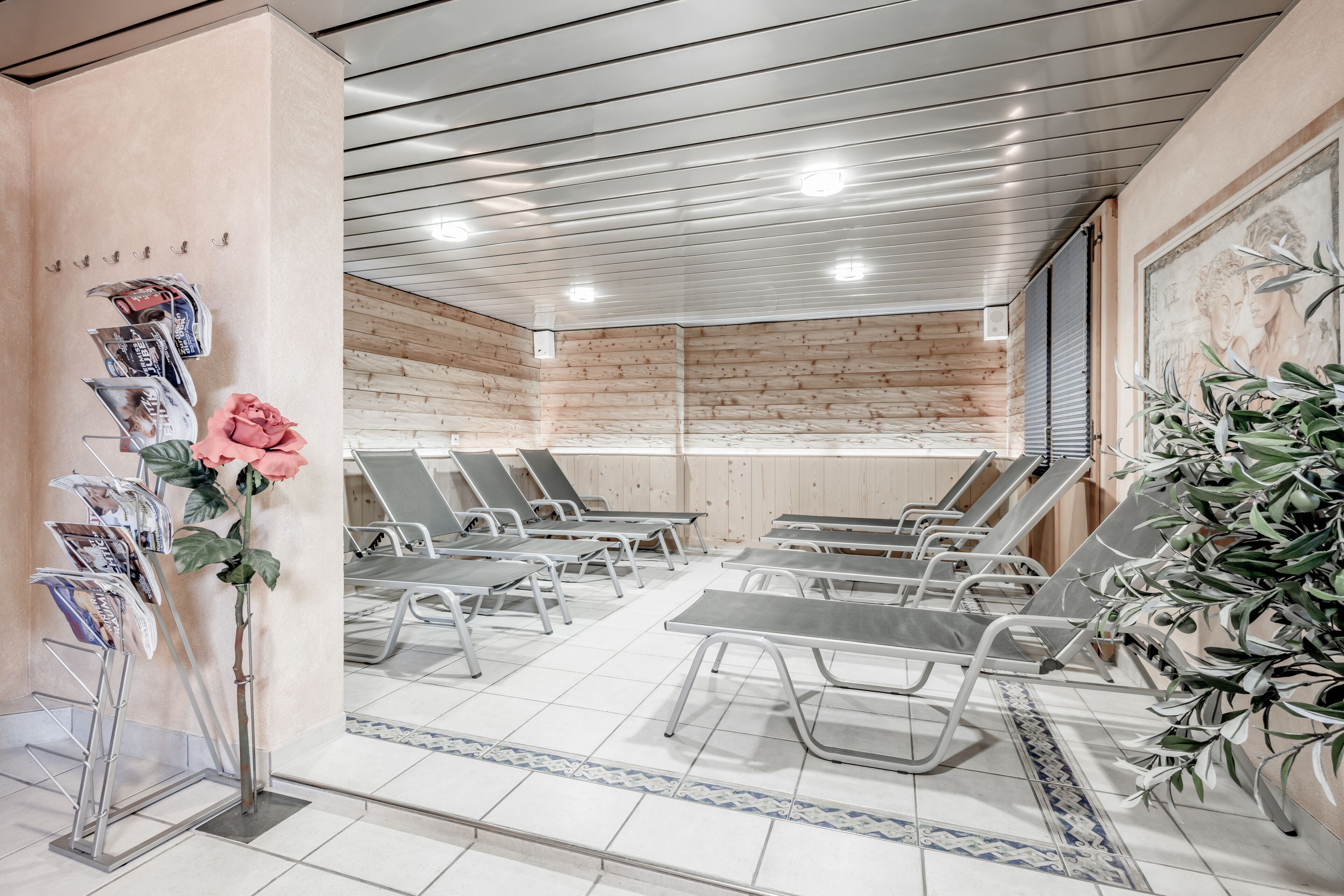 body treatments, hot stone massages, prenatal massages, facials