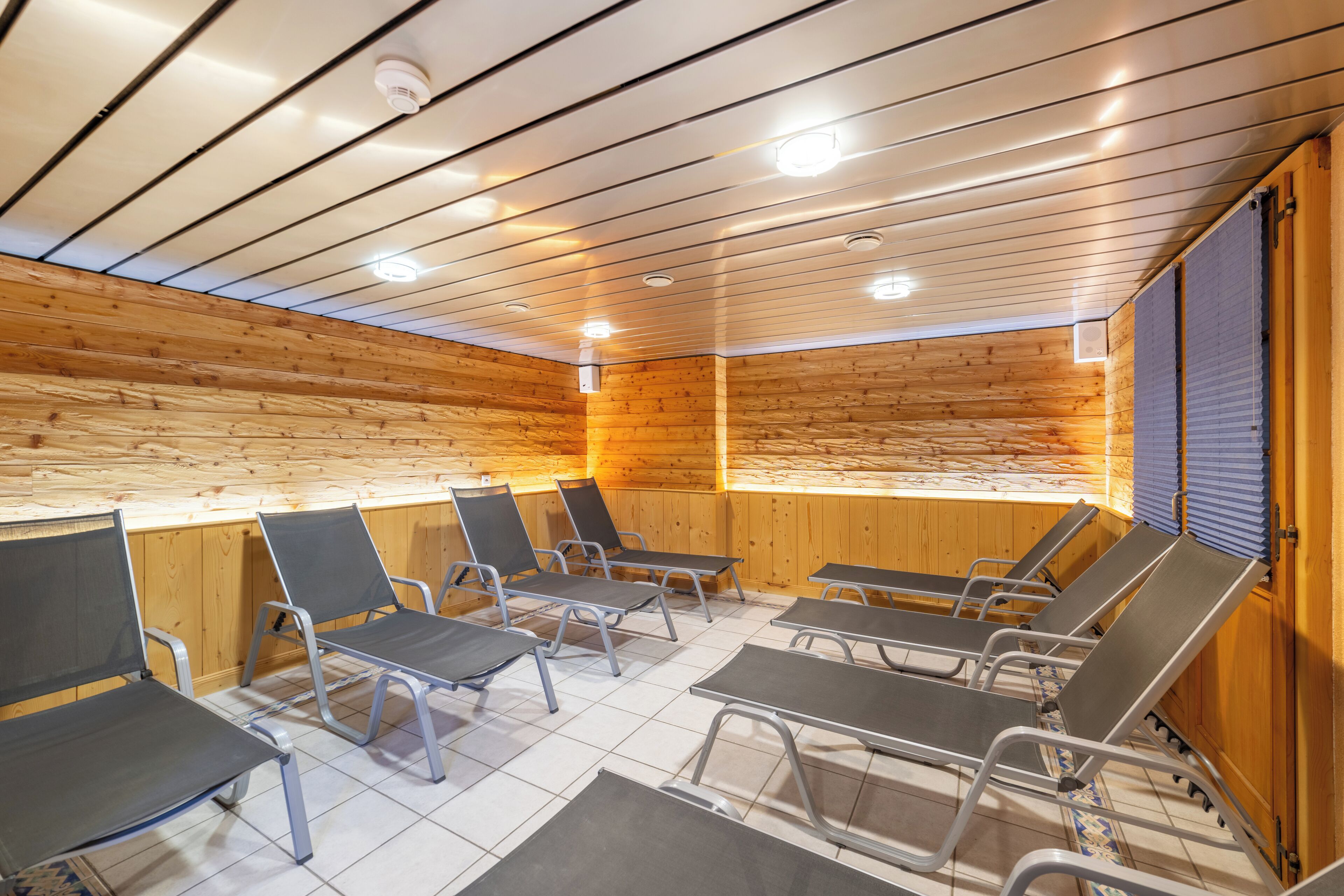 body treatments, hot stone massages, prenatal massages, facials