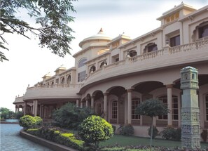 Exterior - Renest Shraddha Inn - Shirdi (Rahata)