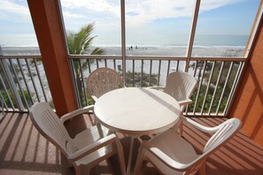 Beach nearby, white sand, sun loungers, beach umbrellas - Silver Sands Gulf Beach Resort by RVA (Longboat Key)