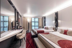 Premium bedding, in-room safe, desk, laptop workspace