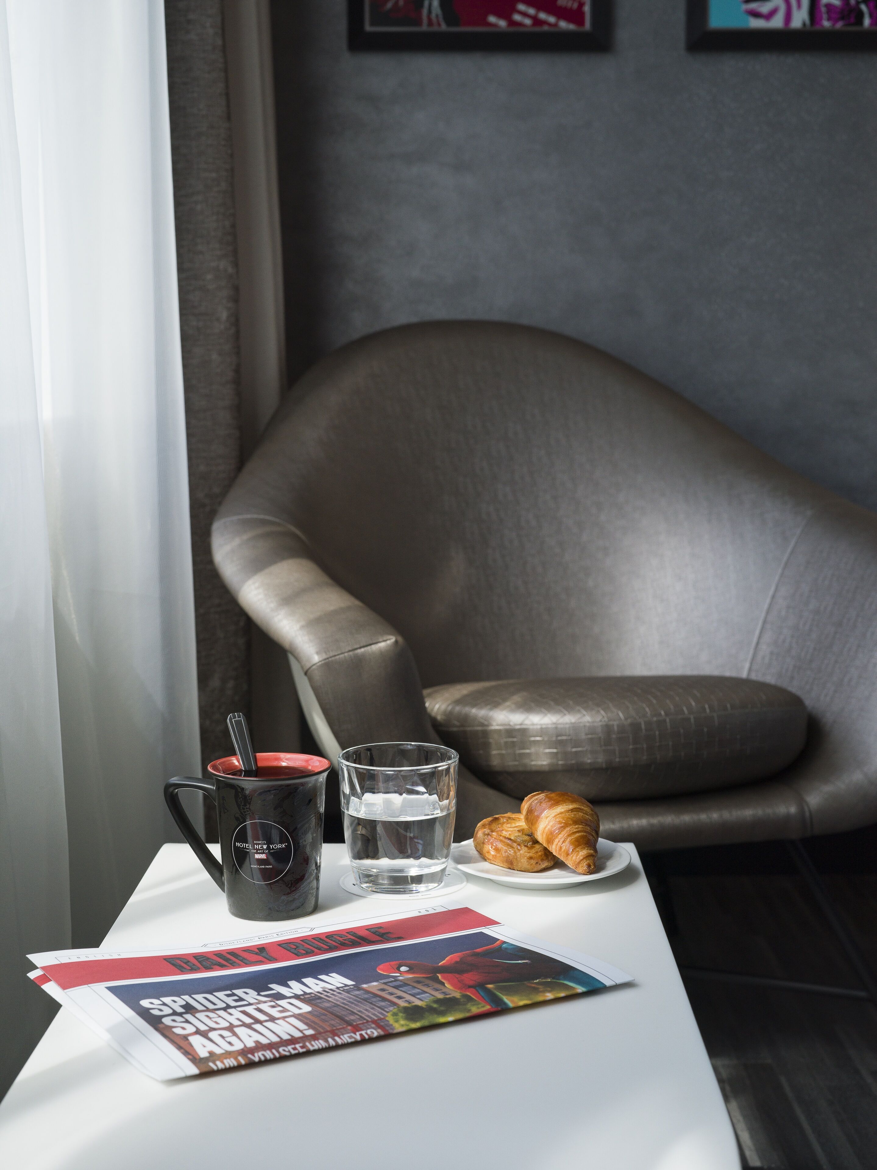 Photo - Disney's Hotel New York - The Art of Marvel