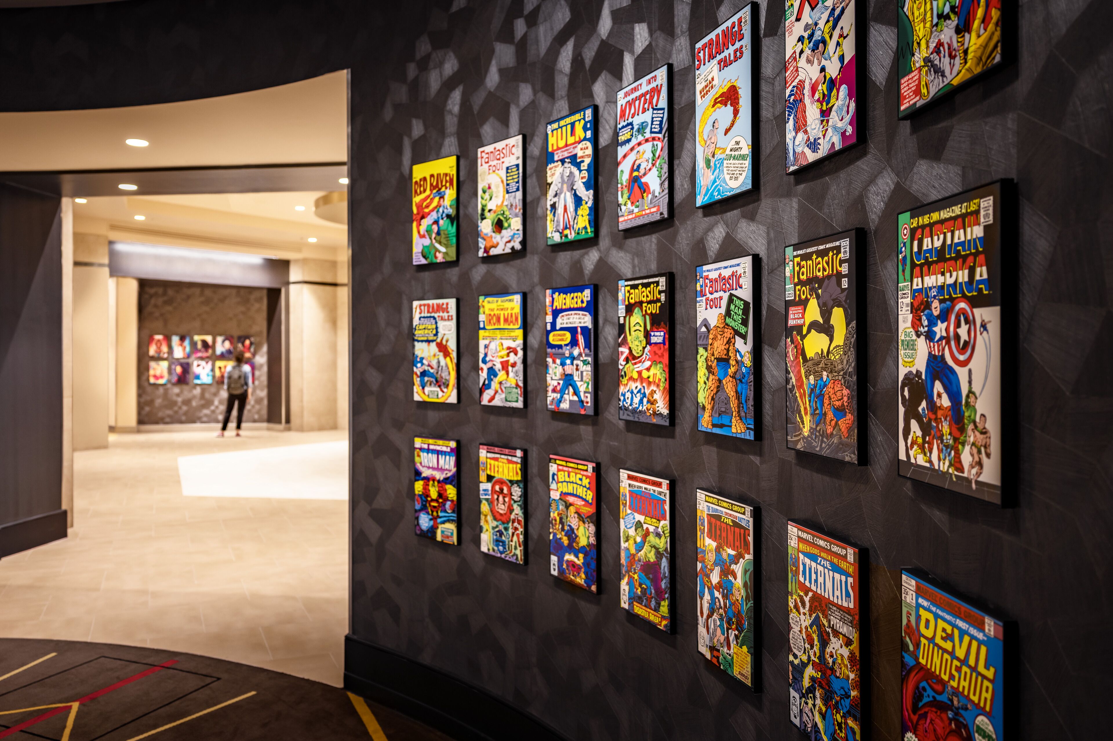 Photo - Disney Hotel New York - The Art of Marvel