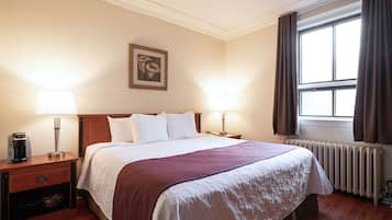 Caja de seguridad en la habitaciĂłn y escritorio