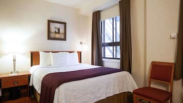 Chambre Supérieure, 2 lits doubles | Coffre-fort, bureau, fer et planche à repasser, accès au Wi-Fi (inclus)