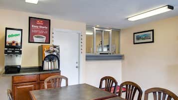 Petit déjeuner continental compris tous les jours