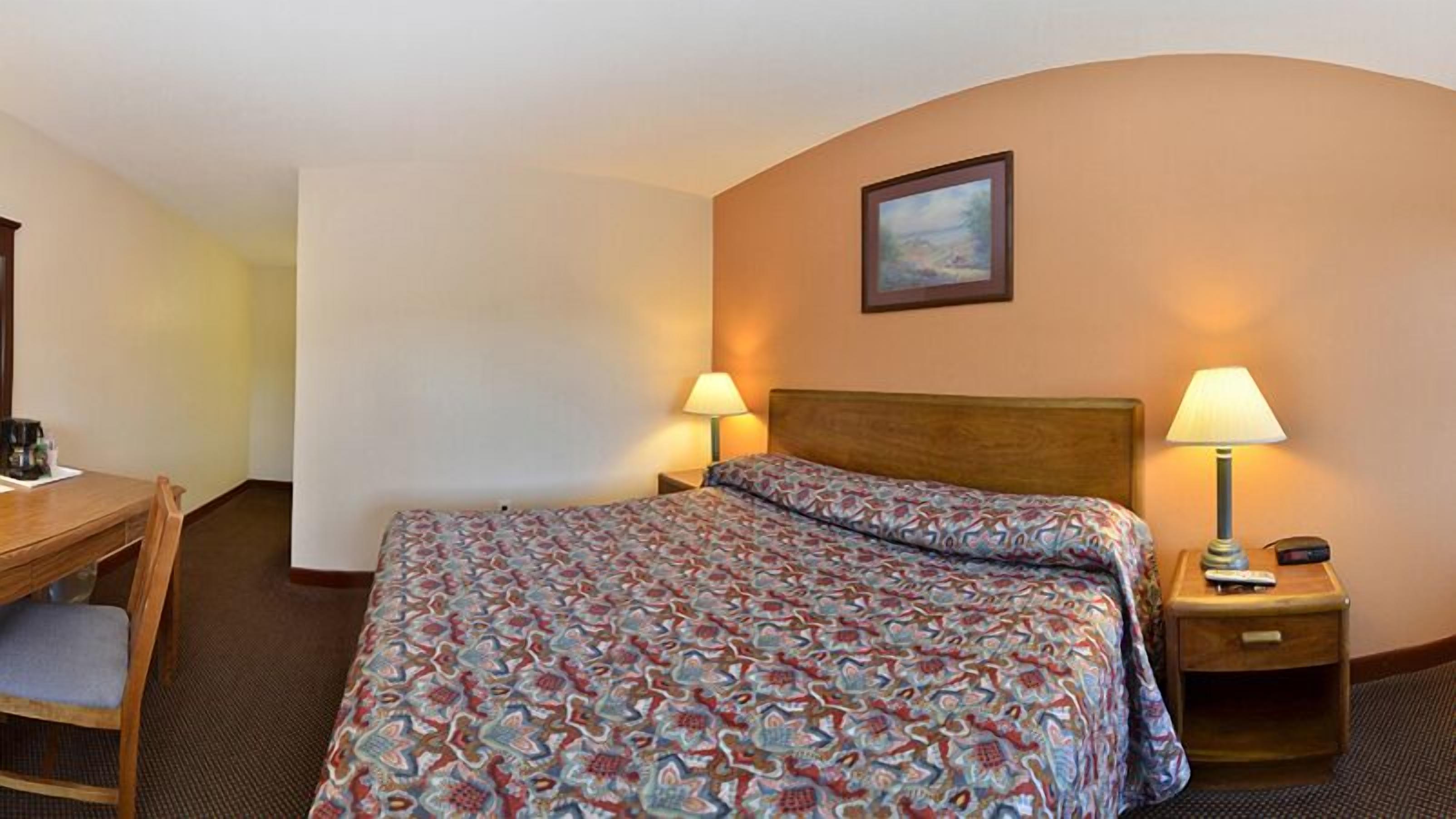 Photo - Econo Lodge Sharon - Foxborough