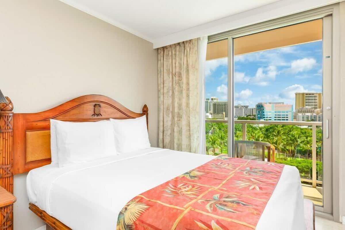 In-room safe, desk, laptop workspace, blackout curtains