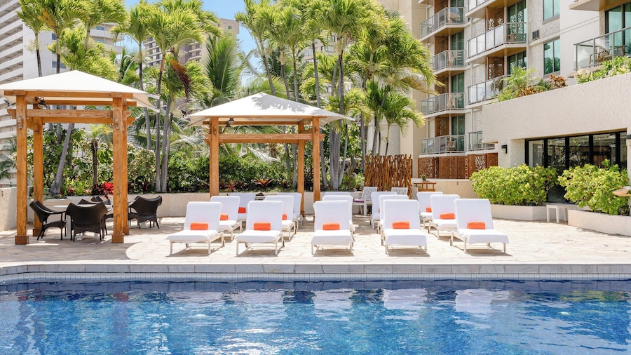 Luana Waikiki Hotel & Suites