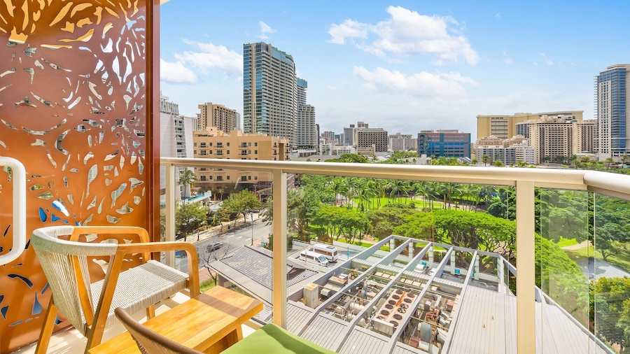 Luana Waikiki Hotel & Suites