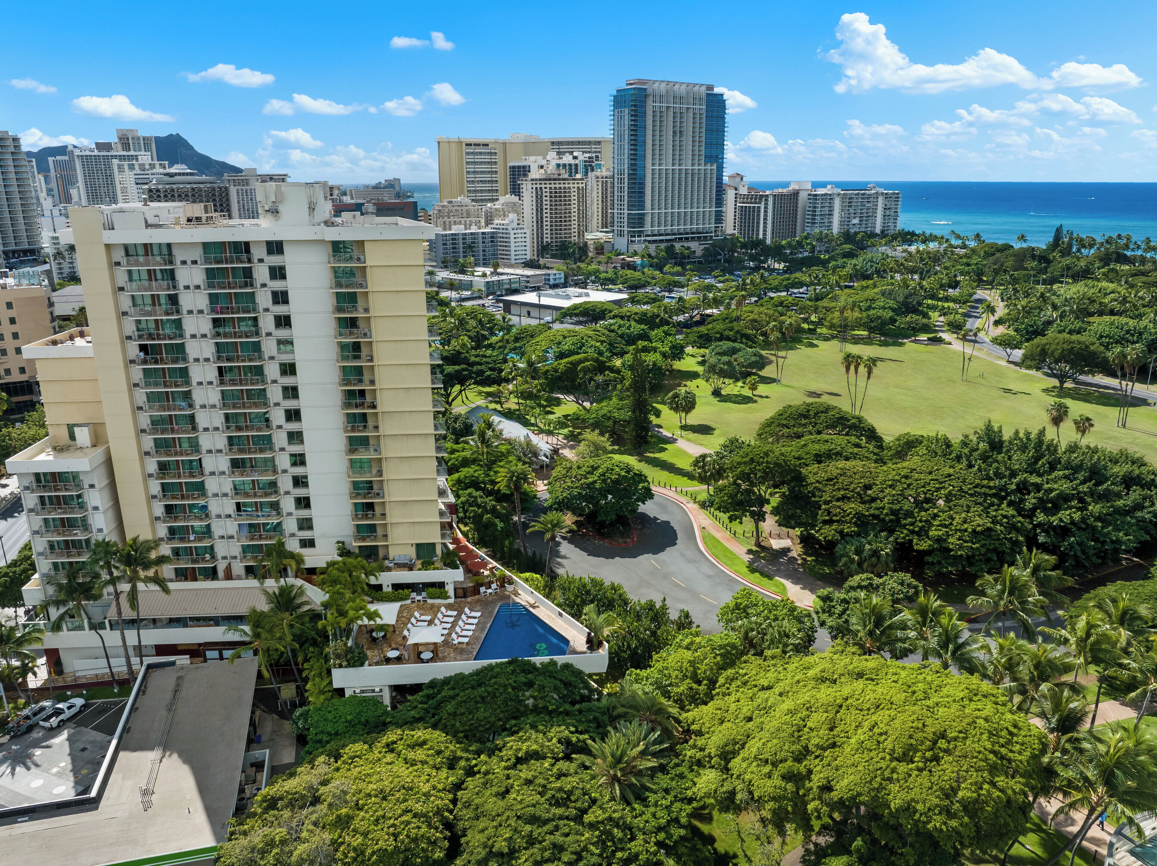 outdoor pool, open 9:00 am to 9:00 pm, free pool cabanas, pool loungers