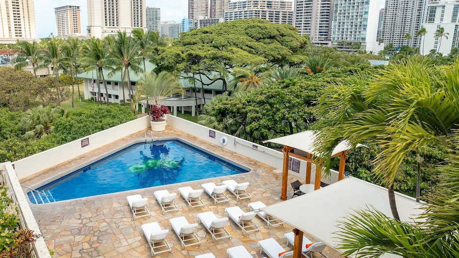 Luana Waikiki Hotel & Suites