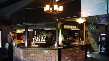 2 bar/lounge