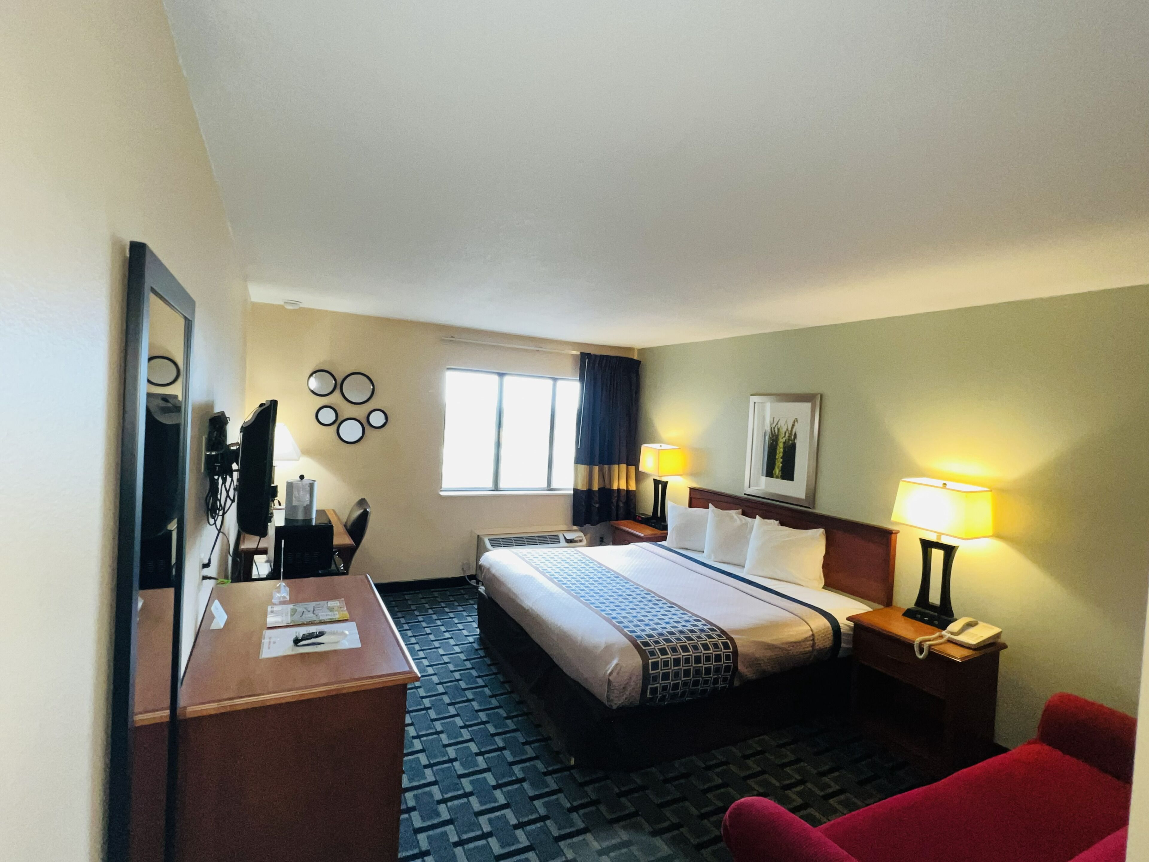 Phòng phong cách cổ điển, 1 giường cỡ king | Két bảo mật tại phòng, truy cập Internet không dây miễn phí 