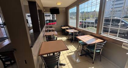University Inn & Suites