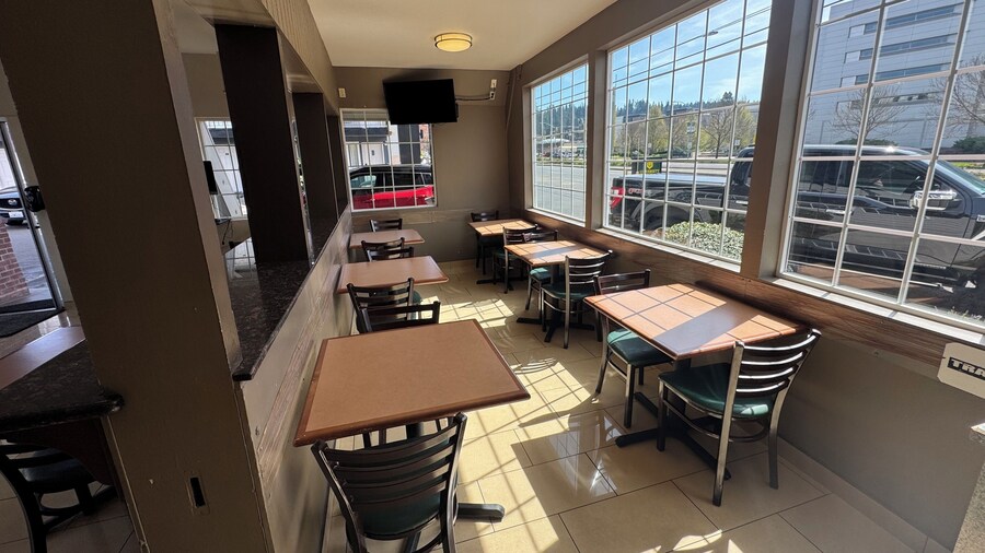 University Inn & Suites