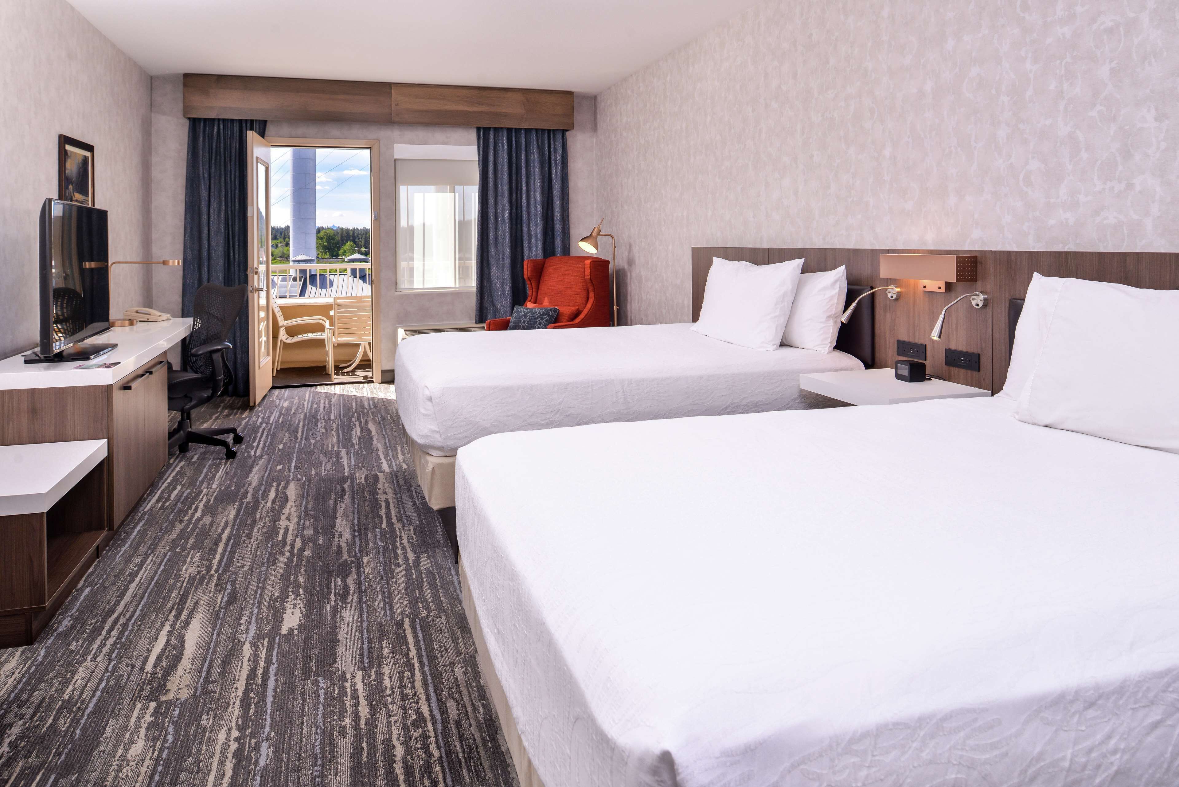 room, 2 queen beds, balcony, river view | hypo-allergenic bedding, blackout curtains, iron/ironing board