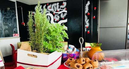 LH Arca Street Art Hotel