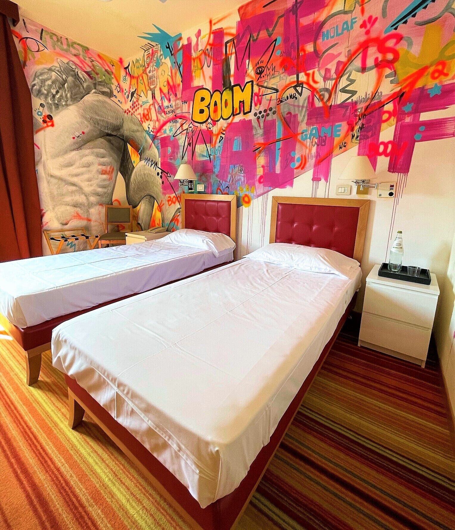 double or twin room (street art) | 1 bedroom, desk, laptop workspace, soundproofing
