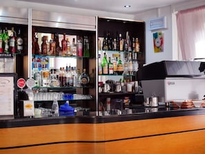 Bar (en el alojamiento)