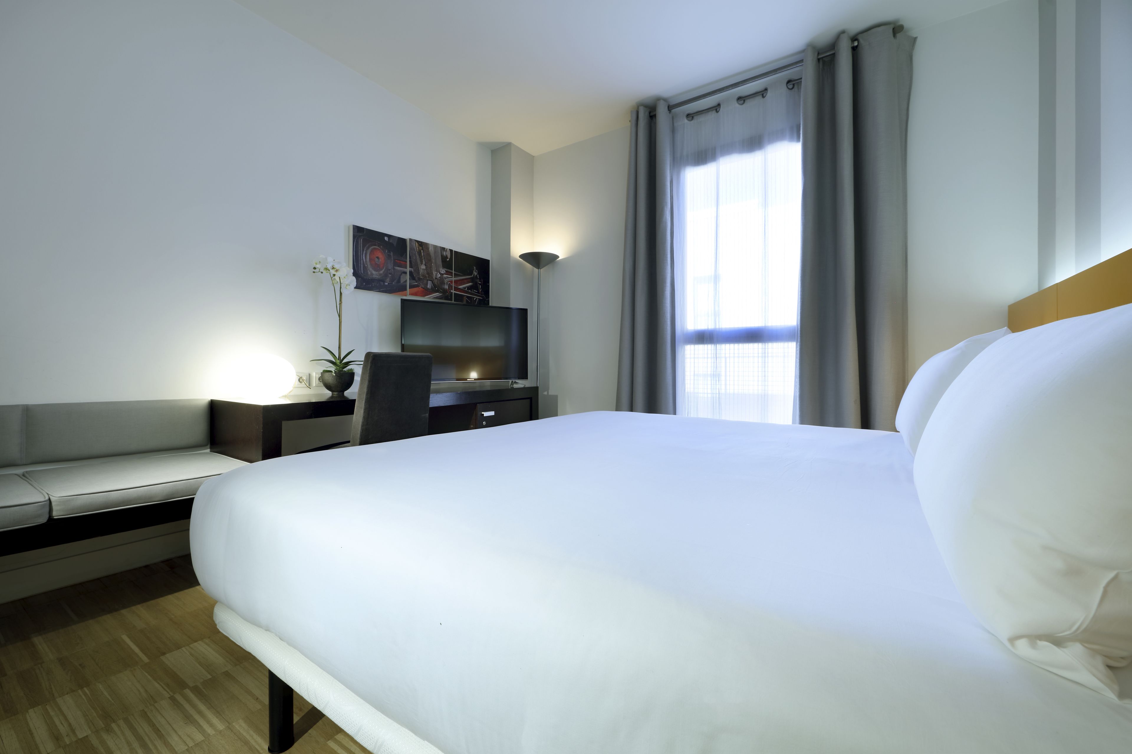 minibar, in-room safe, individually furnished, desk