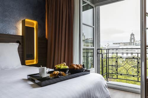 Habitación doble superior | Edredones de plumas, minibar, escritorio y sistema de insonorización