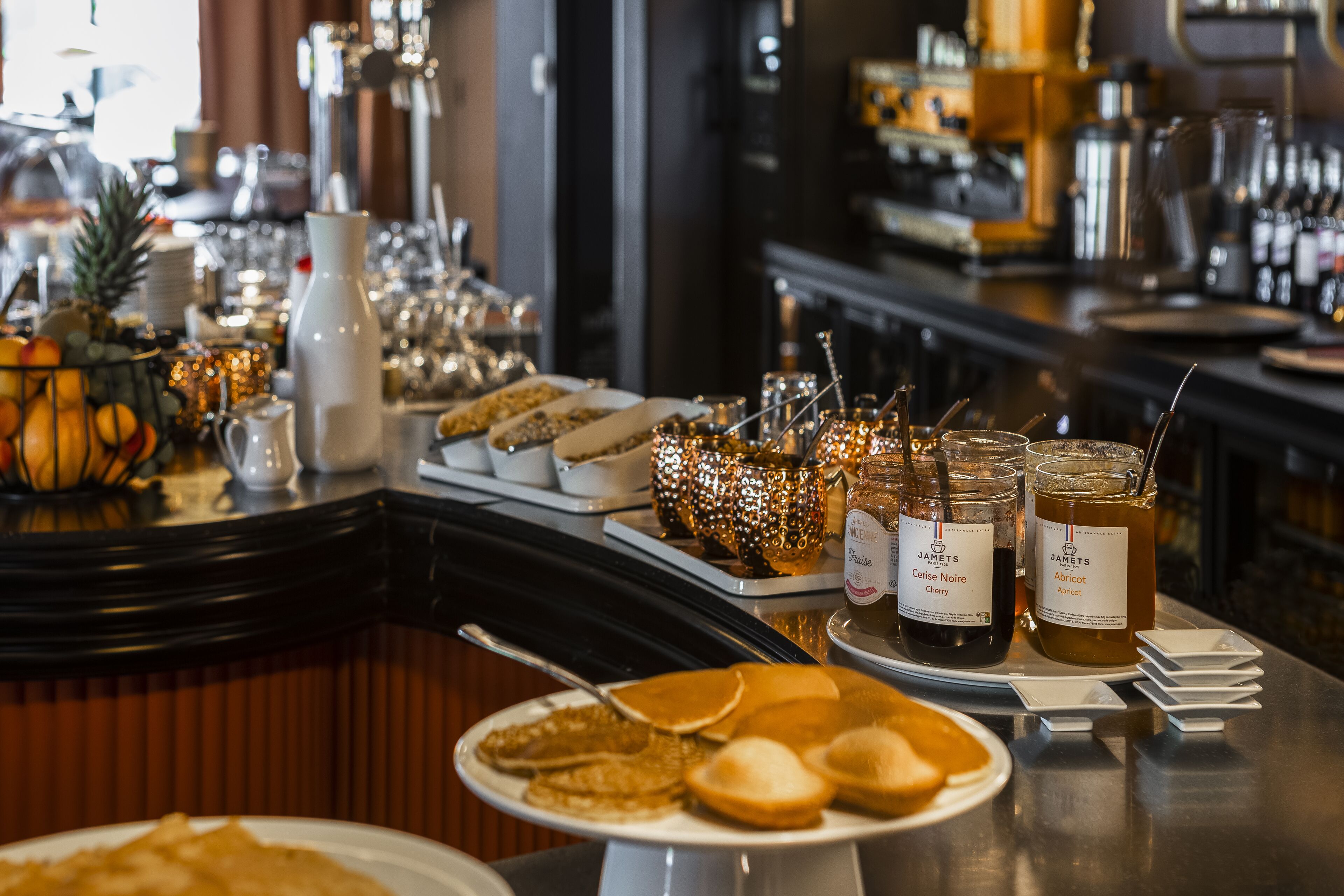 Daily buffet breakfast for a fee