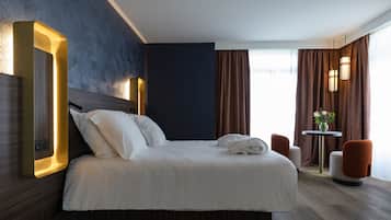 Habitación, 1 cama Queen size, Terraza, vista al parque (Privilege) | Edredón, minibar, escritorio y insonorización