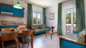 Family Apartment, 1 Bedroom | Living room - Ilianthos Village (Chania)