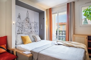 Studio 2 personnes - Balcon - Climatisé - Rénové | Vauvansängyt, ilmainen Wi-Fi, vuodevaatteet