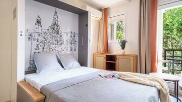 Studio 2 personnes - Balcon - Côté cour - Climatisé - Rénové | Cunas, wifi gratis y ropa de cama