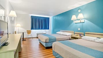 Chambre Standard, 2 grands lits, non-fumeur, réfrigérateur et four à micro-ondes