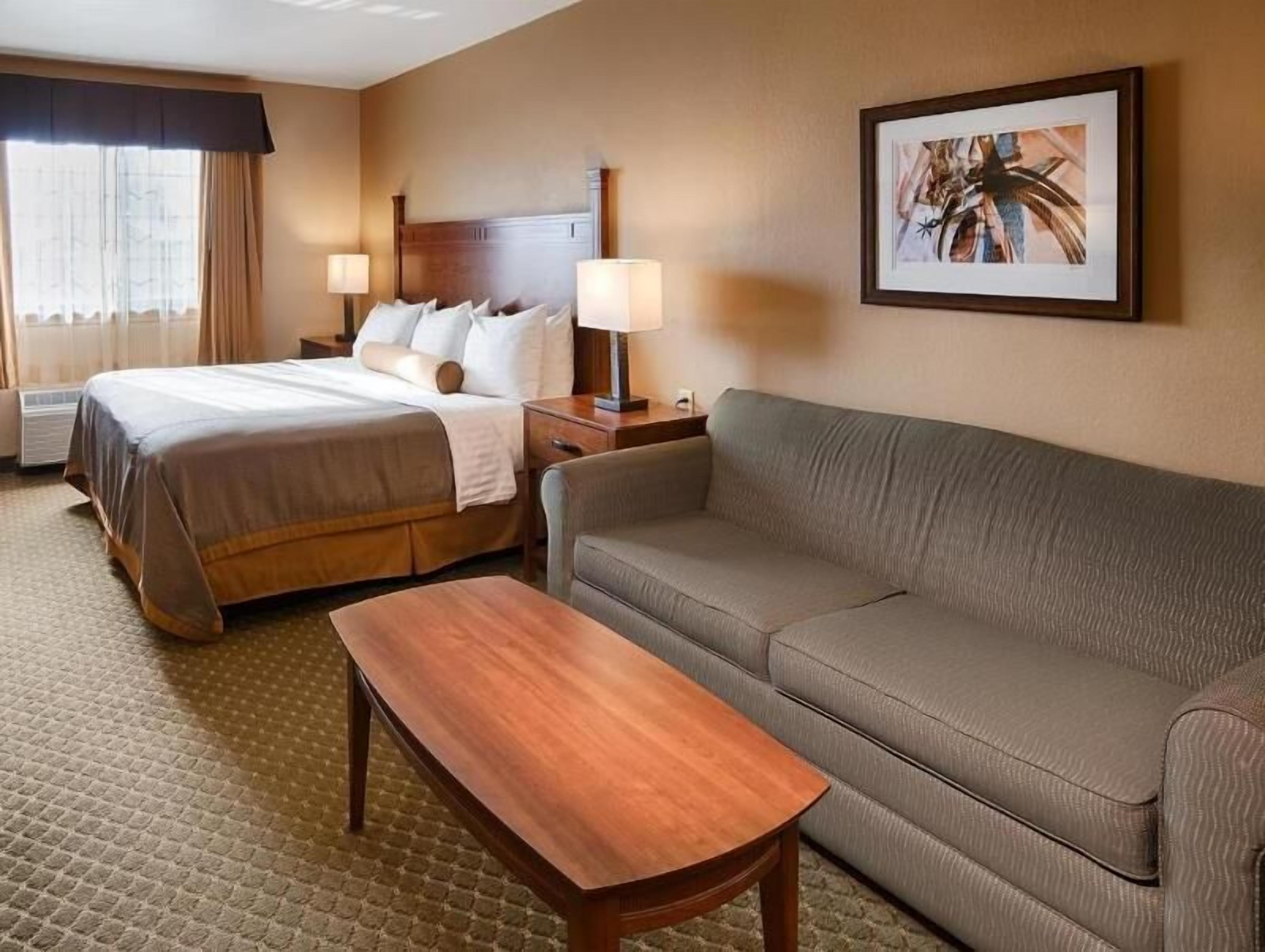 Literie de qualité, bureau, espace de travail pour ordinateurs portables